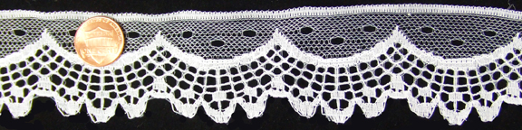 L006, White SCALLOPED EMBROIDERED LACE
