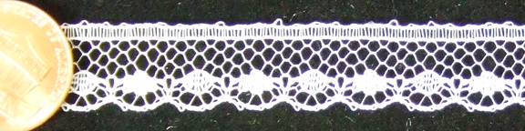 L027, Blue white SCALLOPED EMBROIDERED LACE - 4ft